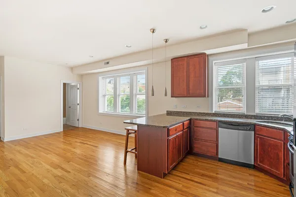 $2,550 | 1432 North Maplewood Avenue, Unit 304, Chicago, IL 60622