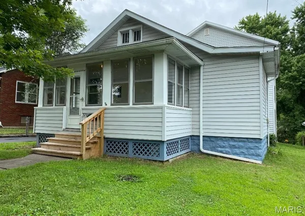 $189,000 | 3704 Aberdeen Avenue, Alton, IL 62002