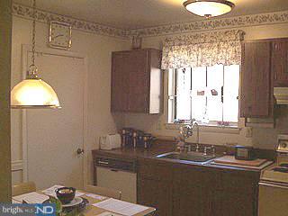 1475 Mt Holly Road, Unit F2 Beverly, NJ 08010 - Photo 5 of 5