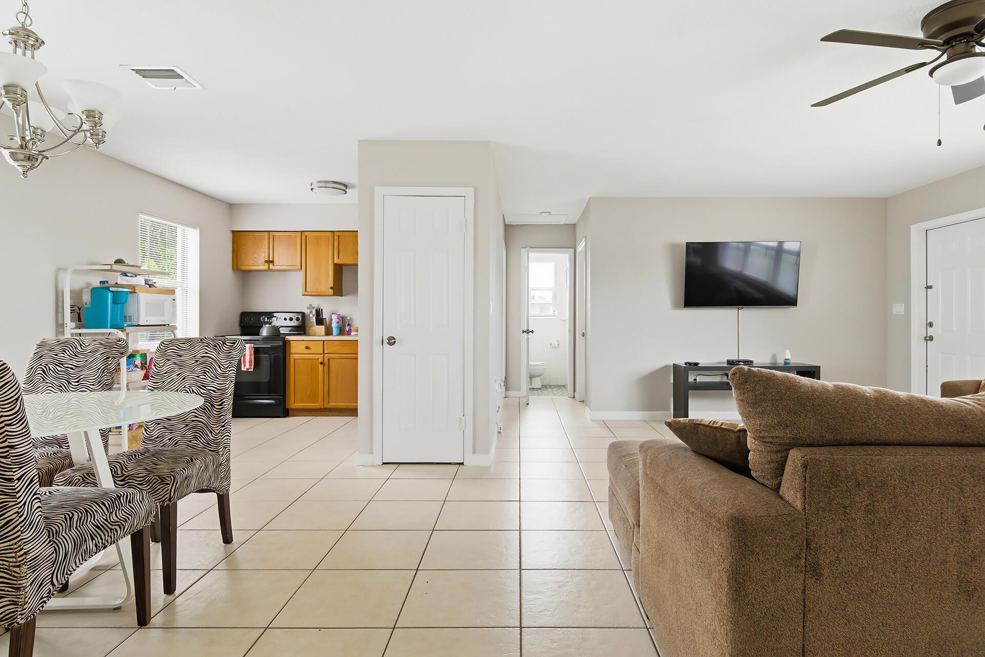 333 Elizabeth Road Lake Worth, FL 33461 - Photo 4 of 46 333-ELIZABETH-RD-33461-004