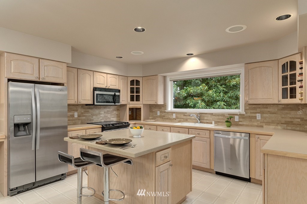 25822 Highland Road Northeast Kingston, WA 98346 - Photo 6 of 25 Gallery Image 6