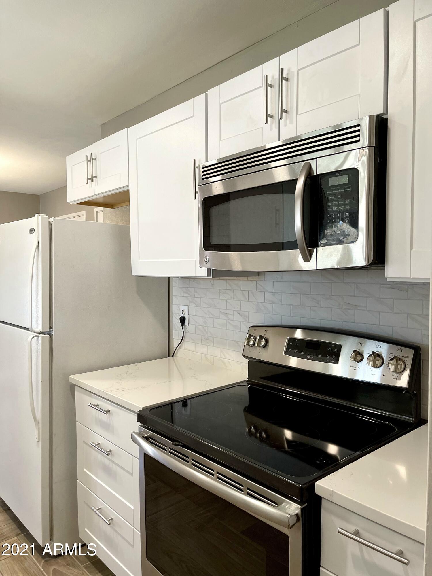 3106 West Bethany Home Road Phoenix, AZ 85017 - Photo 6 of 14 Kitchen