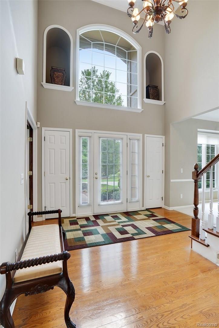1265 Creek Pointe Drive Rochester, MI 48307 - Photo 3 of 41 Foyer