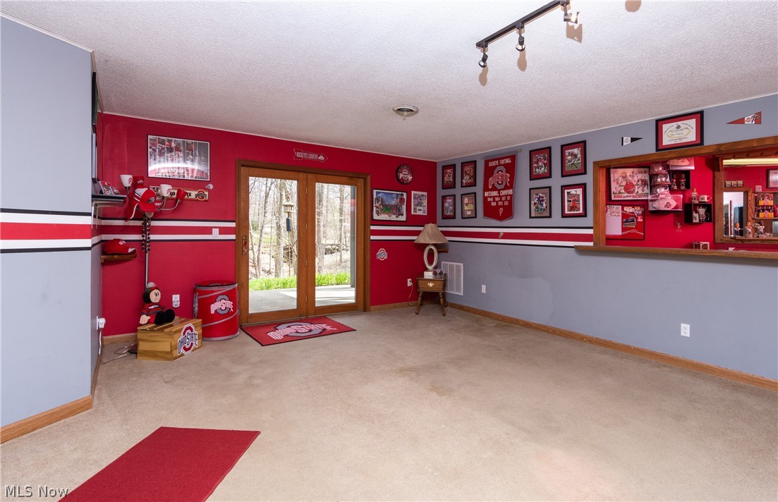 48321 North Ridge Road Amherst, OH 44001 - Photo 31 of 34