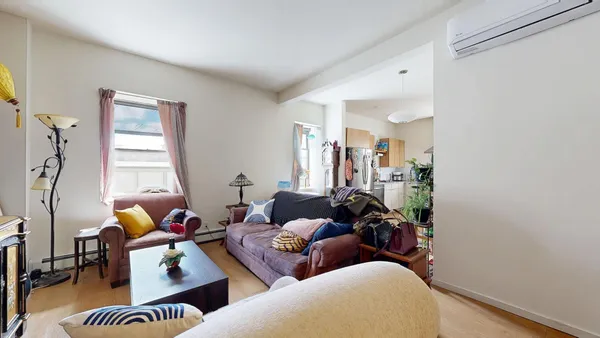 $1,745 | 2109 Blaisdell Avenue, Unit 403, Minneapolis, MN 55404