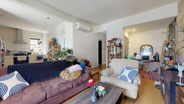 $1,745 | 2109 Blaisdell Avenue, Unit 403, Minneapolis, MN 55404