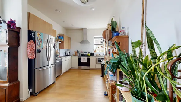$1,745 | 2109 Blaisdell Avenue, Unit 403, Minneapolis, MN 55404