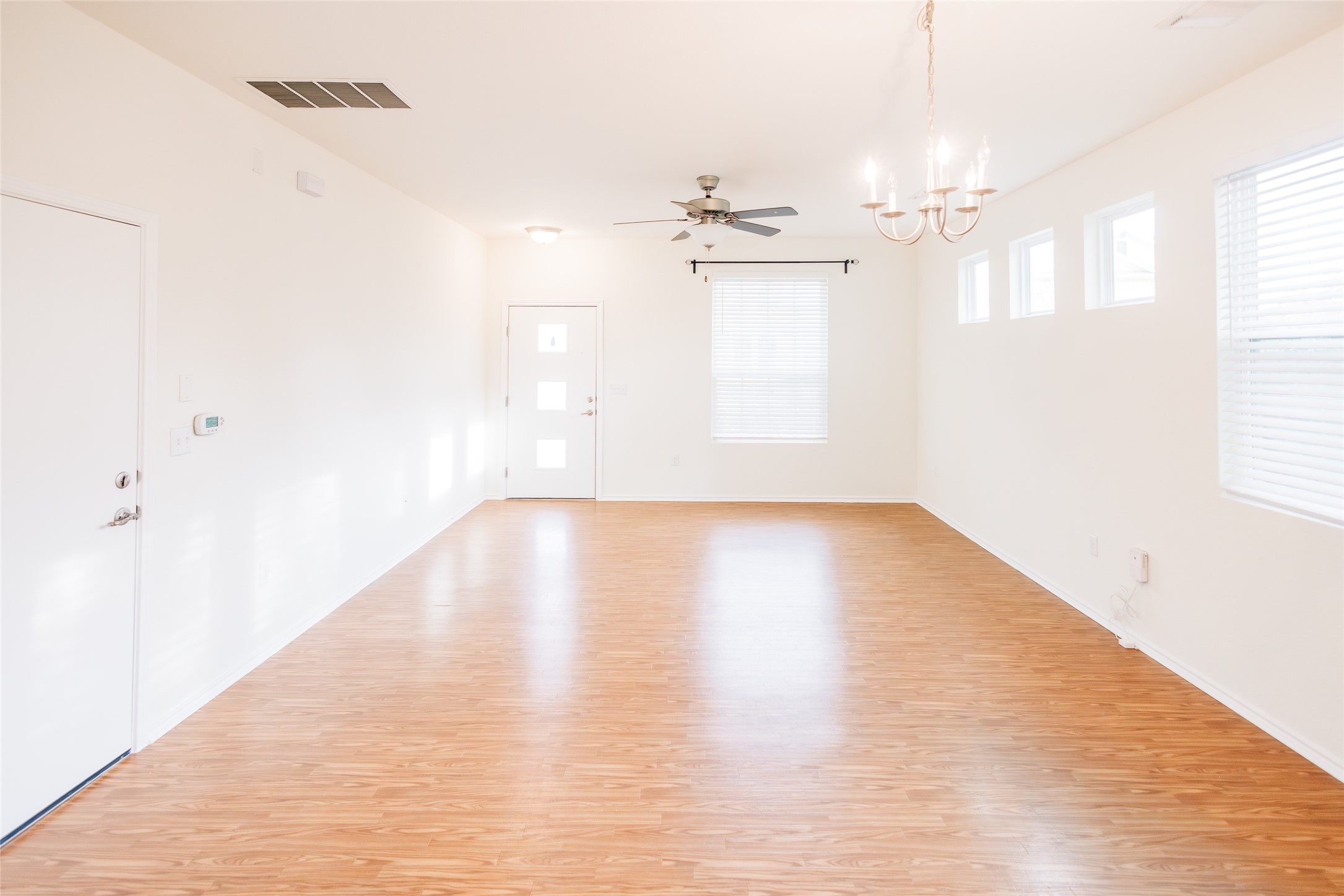 2905 Acopio Bend Austin, TX 78745 - Photo 4 of 29