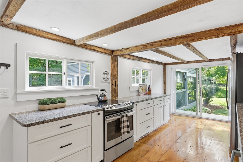 313 Berlin Road Bolton, MA 01740 - Photo 8 of 41