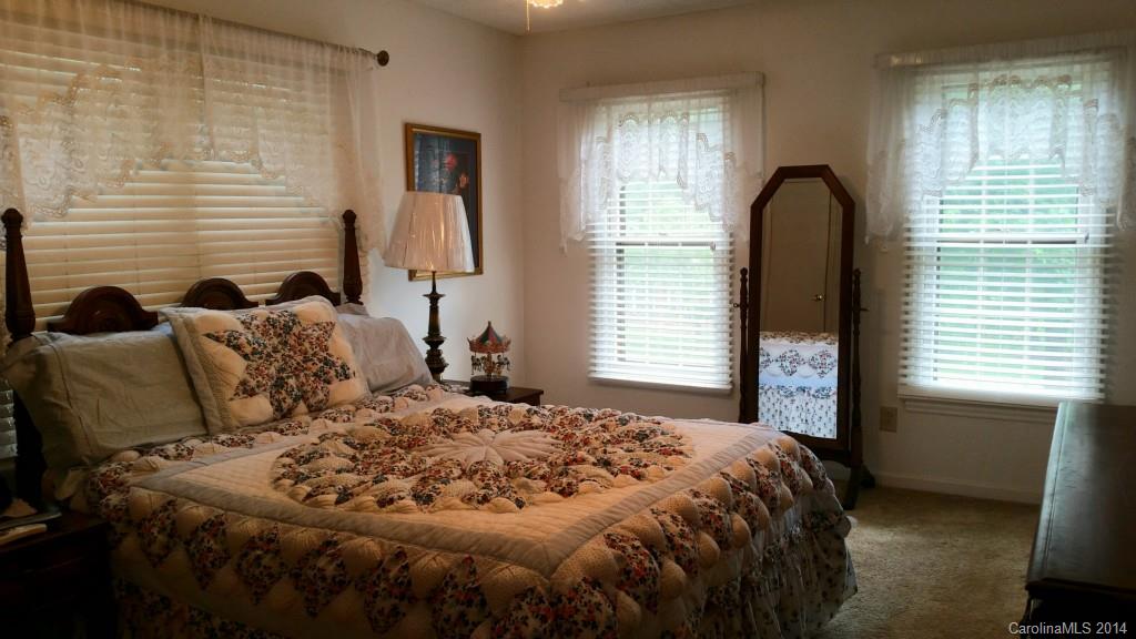 8616 Waterrock Road Charlotte, NC 28214 - Photo 7 of 14 Gallery Image 7
