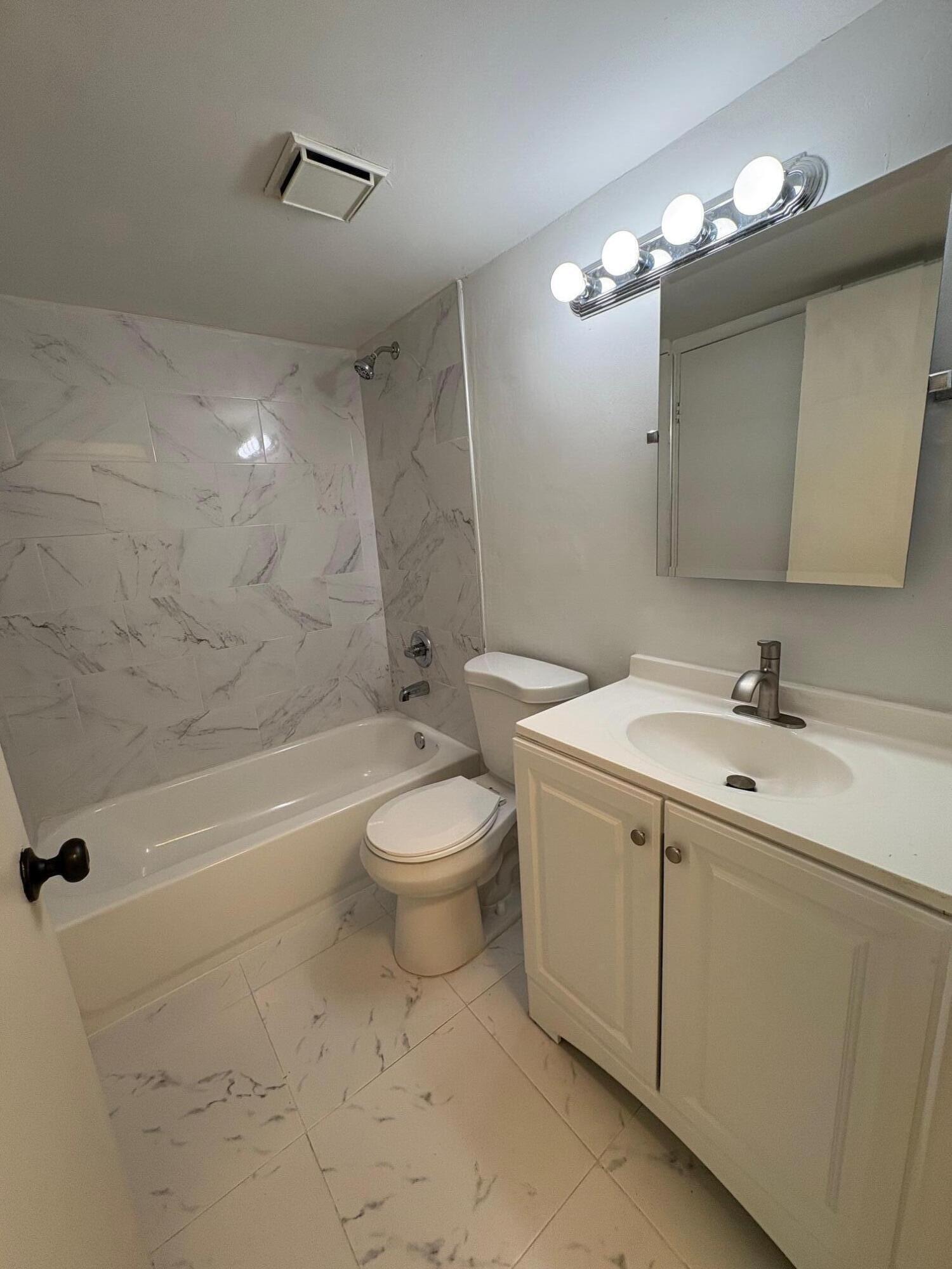11800 Southwest 18th Street, Unit 108 Miami, FL 33175 - Photo 30 of 31 IMG_8546
