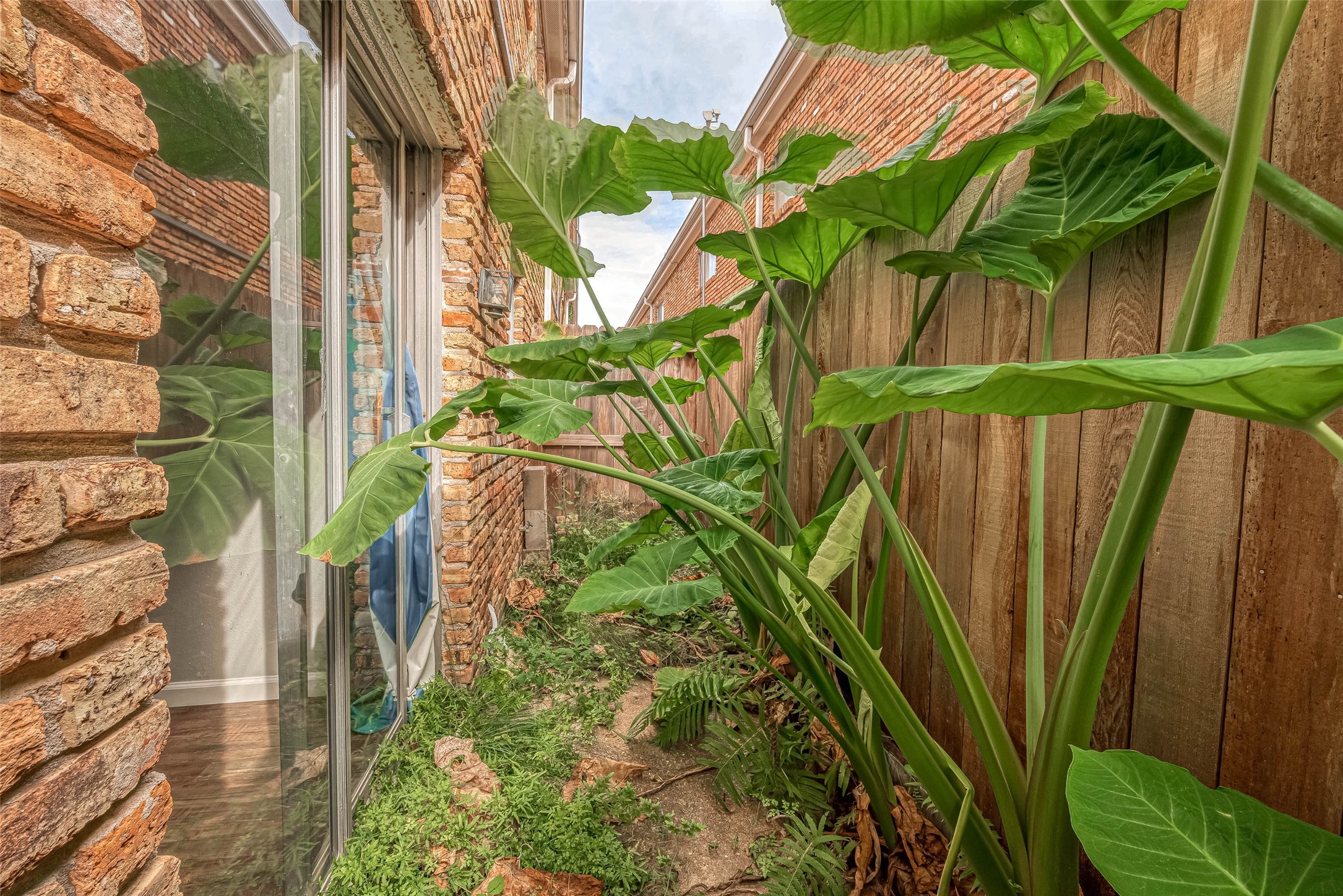 2121 Fountain View Drive, Unit 15 Houston, TX 77057 - Photo 24 of 27