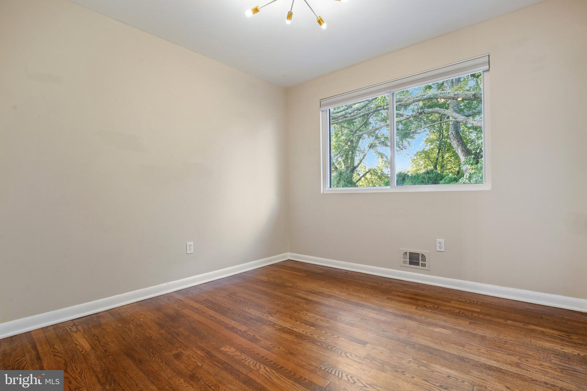 112 Bluff Terrace Silver Spring, MD 20902 - Photo 17 of 45 Gallery Image 17