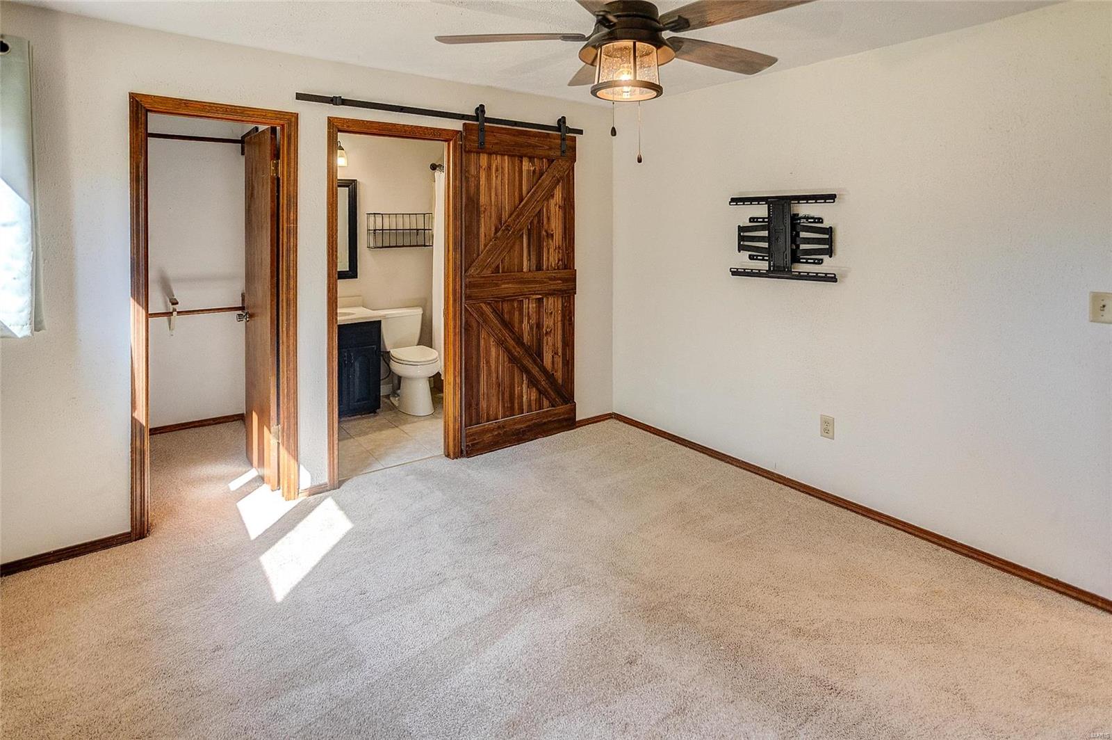 14633 Sportsmen Road Trenton, IL 62293 - Photo 19 of 50