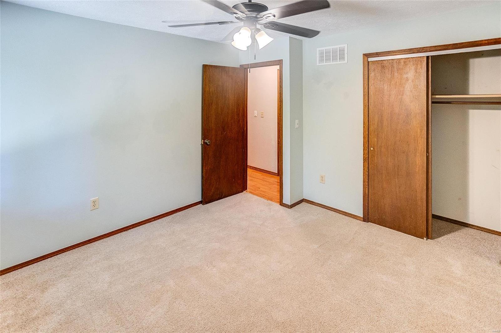14633 Sportsmen Road Trenton, IL 62293 - Photo 22 of 50
