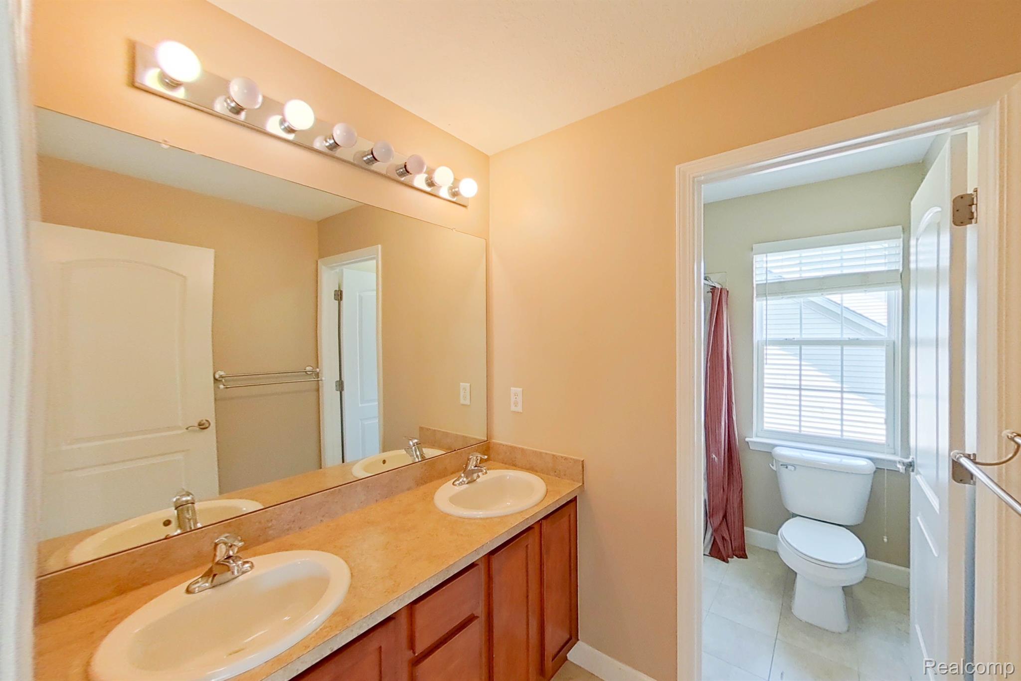 27147 Victoria Road Novi, MI 48374 - Photo 37 of 74 Gallery Image 37