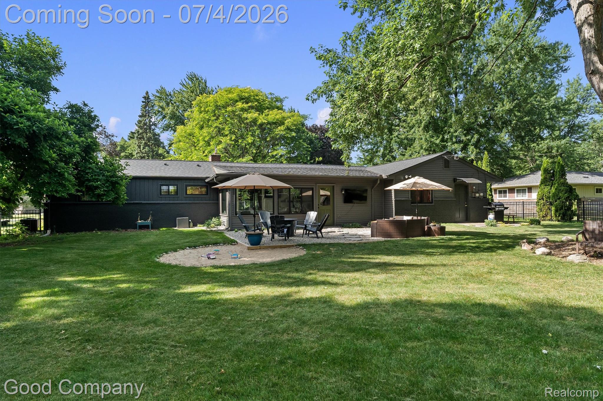 141 Nesbit Lane Rochester, MI 48309 - Photo 41 of 47 44-Nesbit -38.jpg