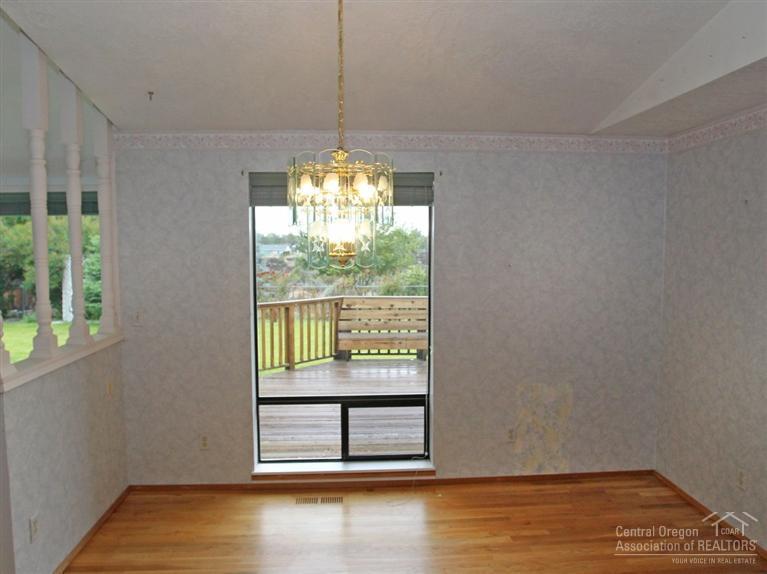 1242 Northwest Rimrock Drive Redmond, OR 97756 - Photo 8 of 16 Additional Photo