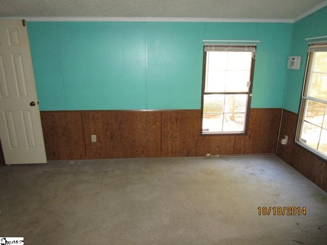 220 Barn Yard Road Gray Court, SC 29645 - Photo 5 of 8 Gallery Image 5