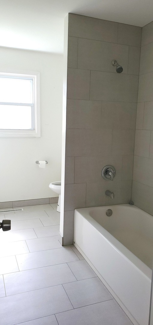 480 Willow Road Wauconda, IL 60084 - Photo 10 of 12 Gallery Image 10