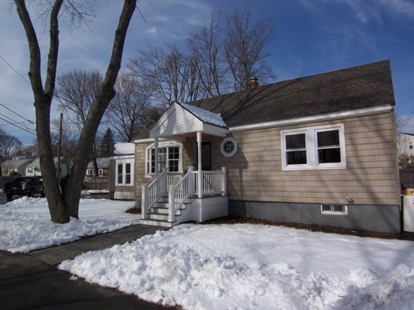 15 MacArthur Road Beverly, MA 01915 - Photo 1 of 30 Gallery Image 1