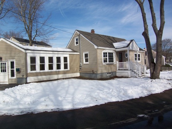 15 MacArthur Road Beverly, MA 01915 - Photo 2 of 30 Gallery Image 2