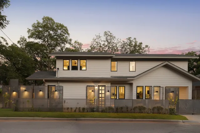 $1,095,000 | 1401 East 3rd Street, Unit 1, Austin, TX 78702