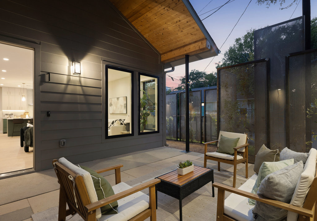 1401 East 3rd Street, Unit 1 Austin, TX 78702 - Photo 28 of 40 View of patio featuring an outdoor hangout area