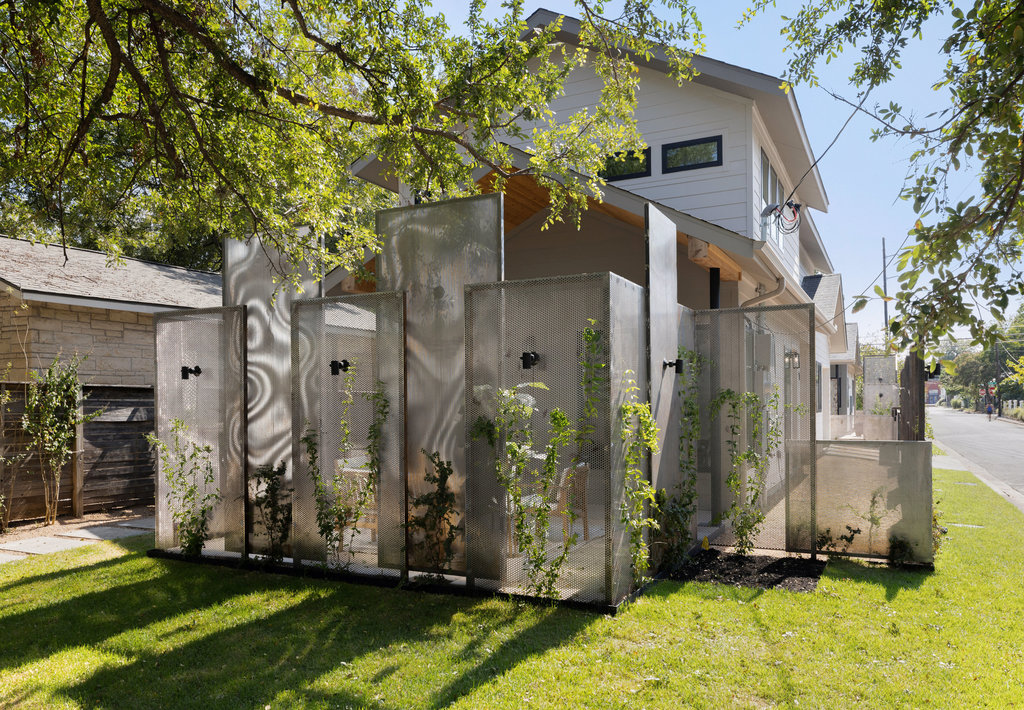 1401 East 3rd Street, Unit 1 Austin, TX 78702 - Photo 8 of 40 Rear view of property