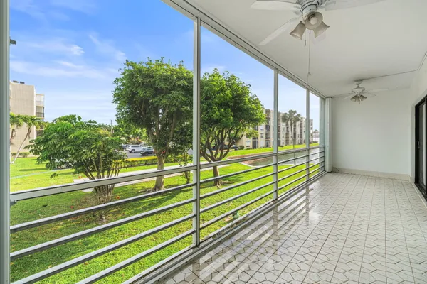 $1,850 | 200 Waterway Drive South, Unit 202, Lantana, FL 33462