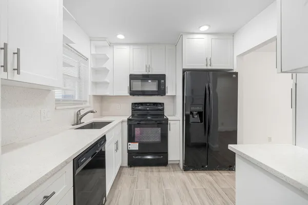 $1,850 | 200 Waterway Drive South, Unit 202, Lantana, FL 33462