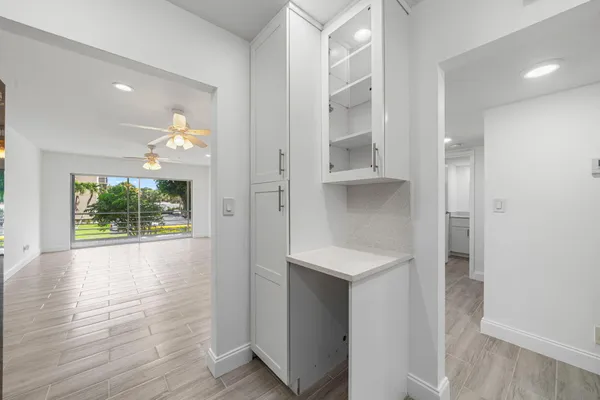 $1,850 | 200 Waterway Drive South, Unit 202, Lantana, FL 33462