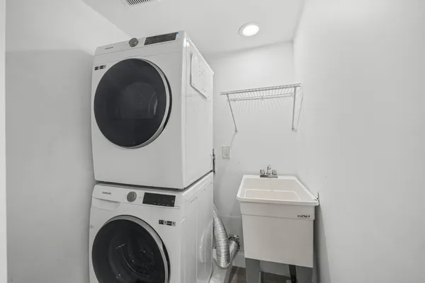 $1,850 | 200 Waterway Drive South, Unit 202, Lantana, FL 33462