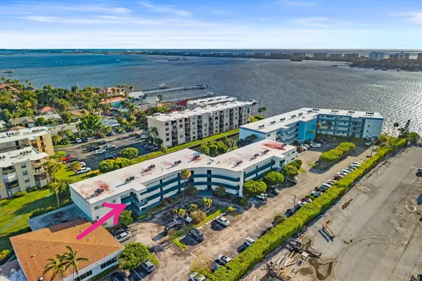 $1,850 | 200 Waterway Drive South, Unit 202, Lantana, FL 33462