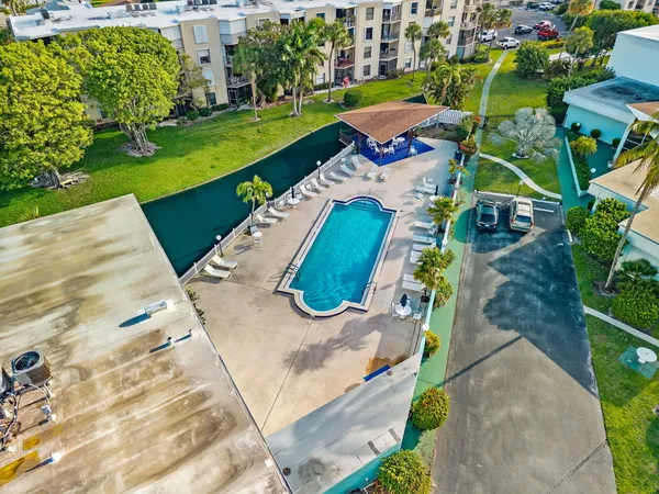 $1,850 | 200 Waterway Drive South, Unit 202, Lantana, FL 33462