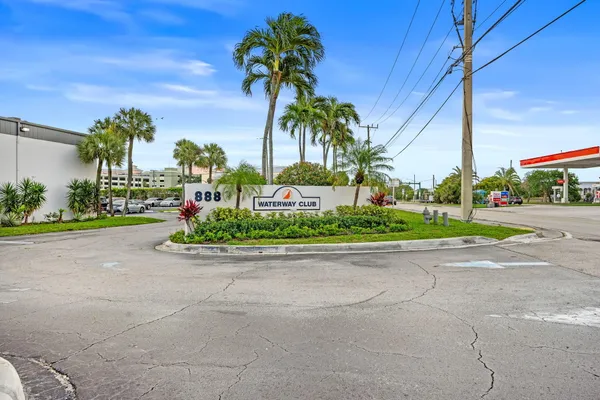 $1,850 | 200 Waterway Drive South, Unit 202, Lantana, FL 33462