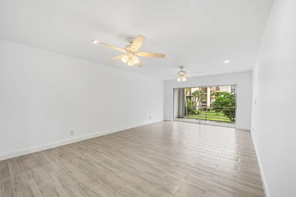 $1,850 | 200 Waterway Drive South, Unit 202, Lantana, FL 33462