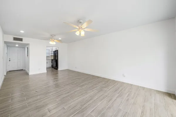 $1,850 | 200 Waterway Drive South, Unit 202, Lantana, FL 33462