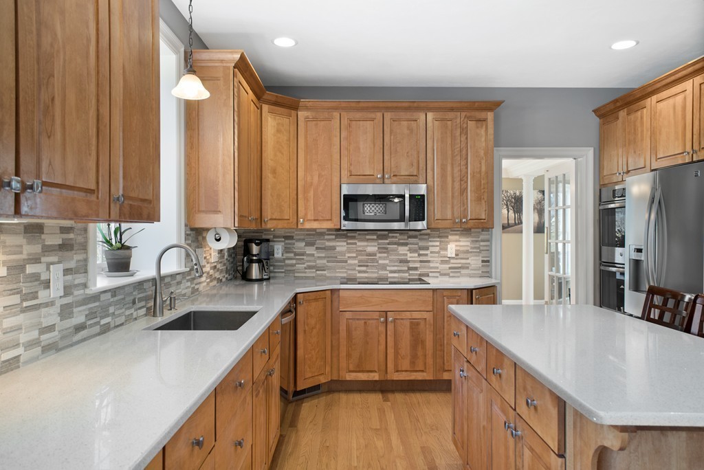 5 Dudley Road Mendon, MA 01756 - Photo 8 of 30 Gallery Image 8