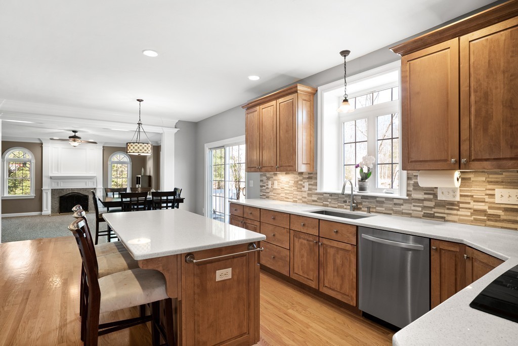 5 Dudley Road Mendon, MA 01756 - Photo 9 of 30 Gallery Image 9