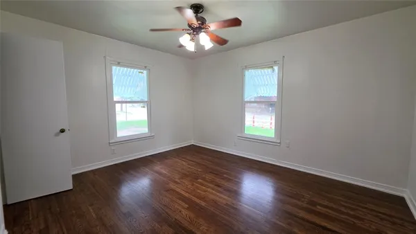 $1,800 | 1111 Ave A, Denton, TX 76201