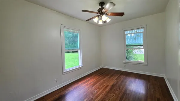 $1,800 | 1111 Ave A, Denton, TX 76201