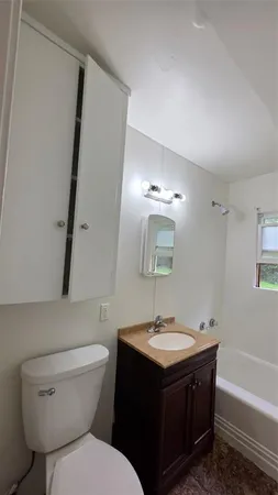 $1,800 | 1111 Ave A, Denton, TX 76201