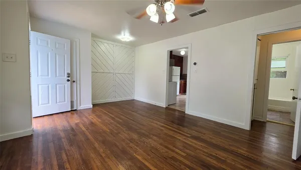 $1,800 | 1111 Ave A, Denton, TX 76201