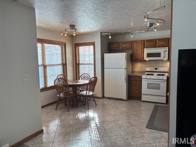 401 South Sutton Avenue Kouts, IN 46347 - Photo 14 of 30