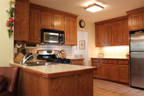 86 Plymouth Road Needham, MA 02492 - Photo 9 of 25 Gallery Image 9