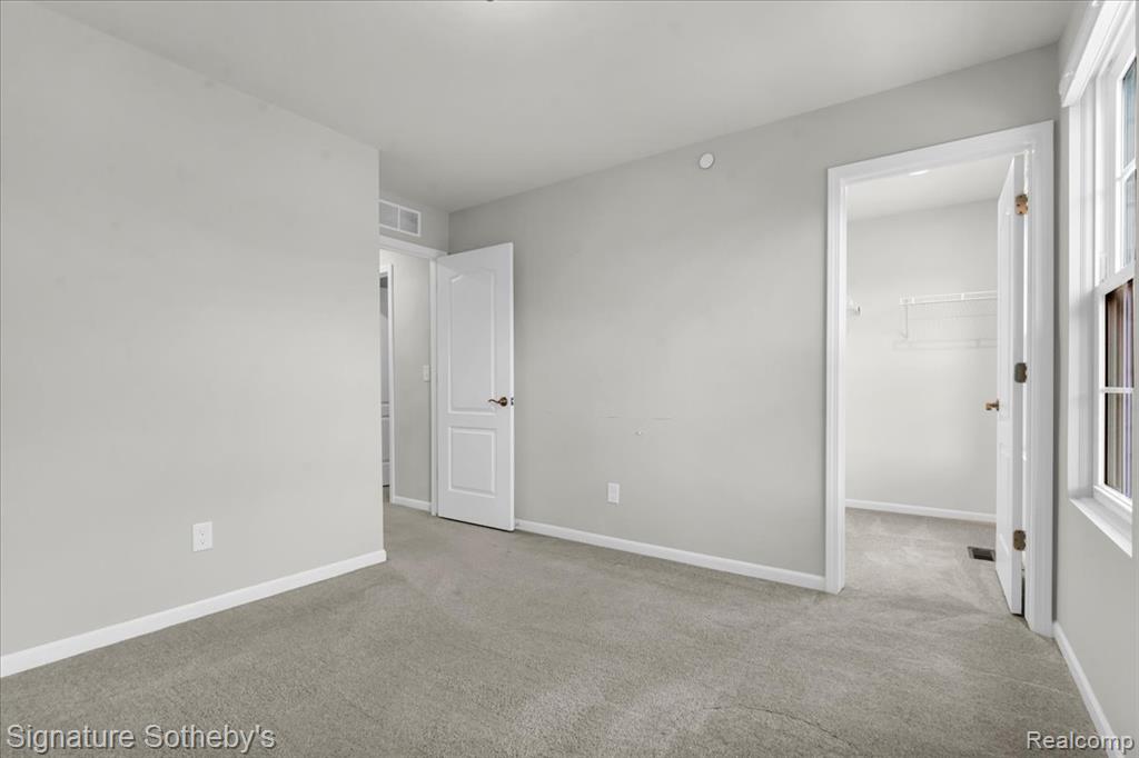 319 Strawberry Drive Rochester, MI 48307 - Photo 20 of 33