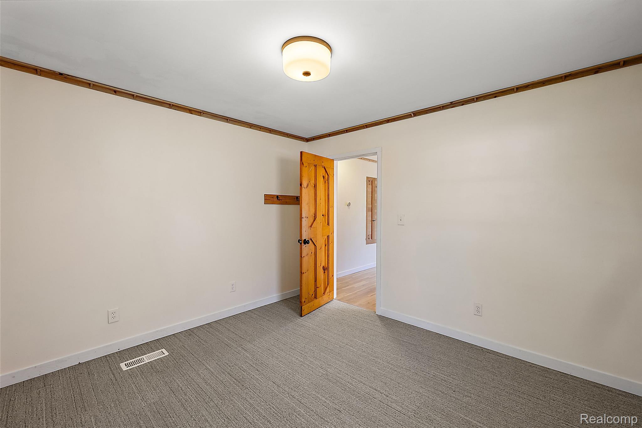 780 Cambridge Road Berkley, MI 48072 - Photo 26 of 42 Gallery Image 26