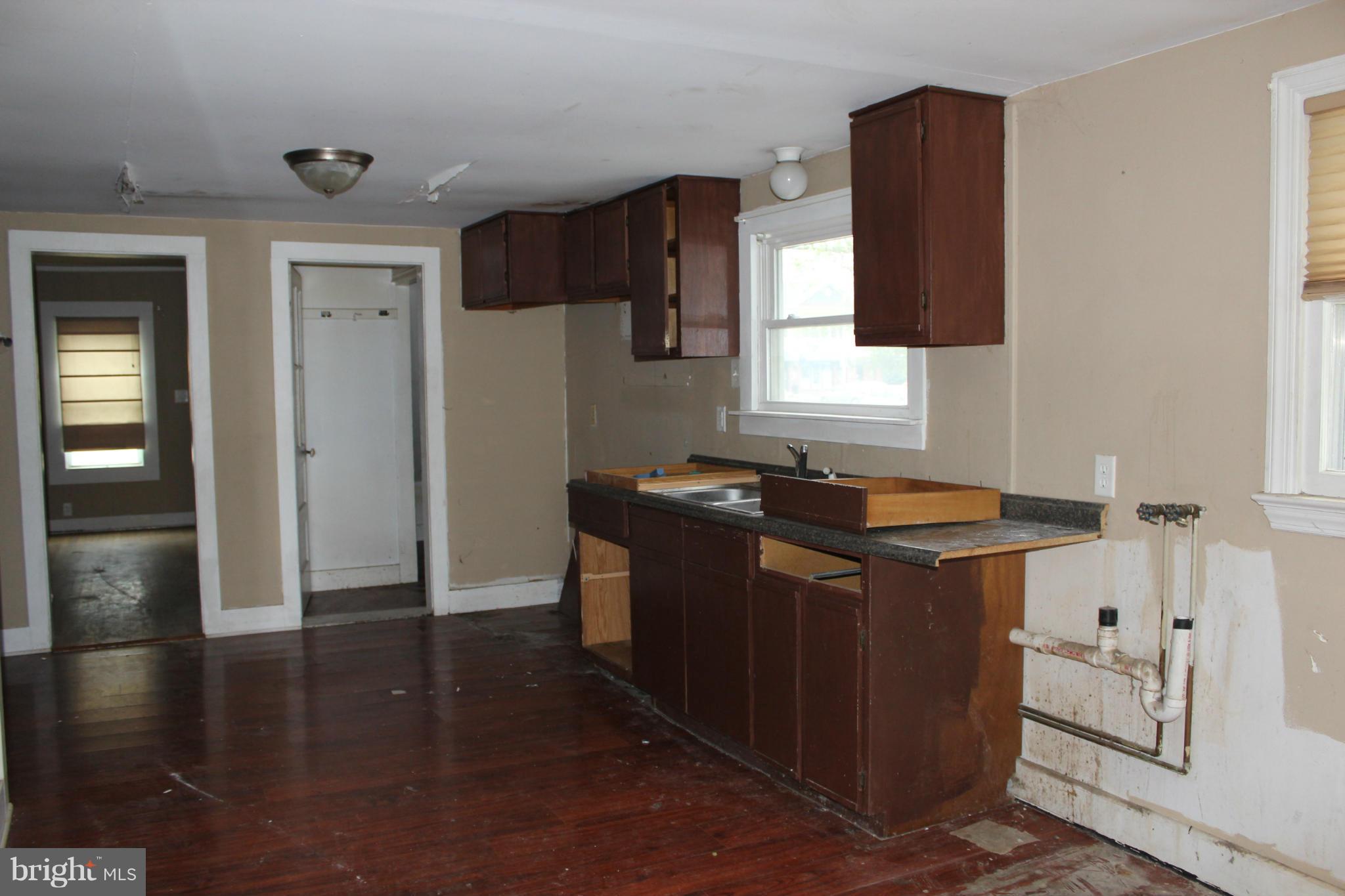 1514 Postal Road Chester, MD 21619 - Photo 3 of 16 Kitchen