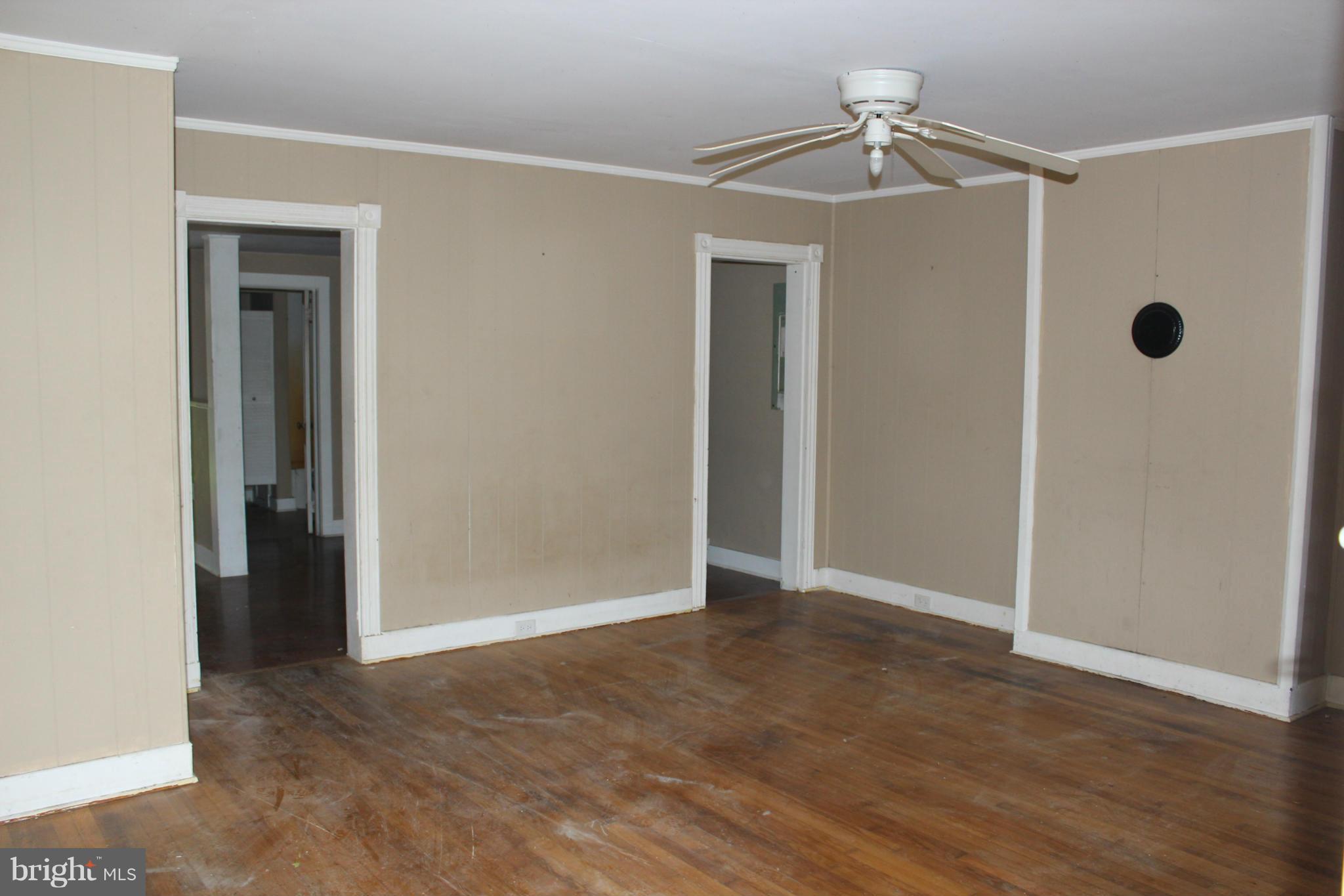 1514 Postal Road Chester, MD 21619 - Photo 6 of 16 Living Room